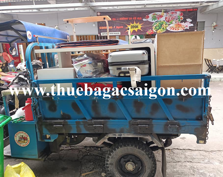Khách hàng của xe ba gác chở thuê quận 3 1