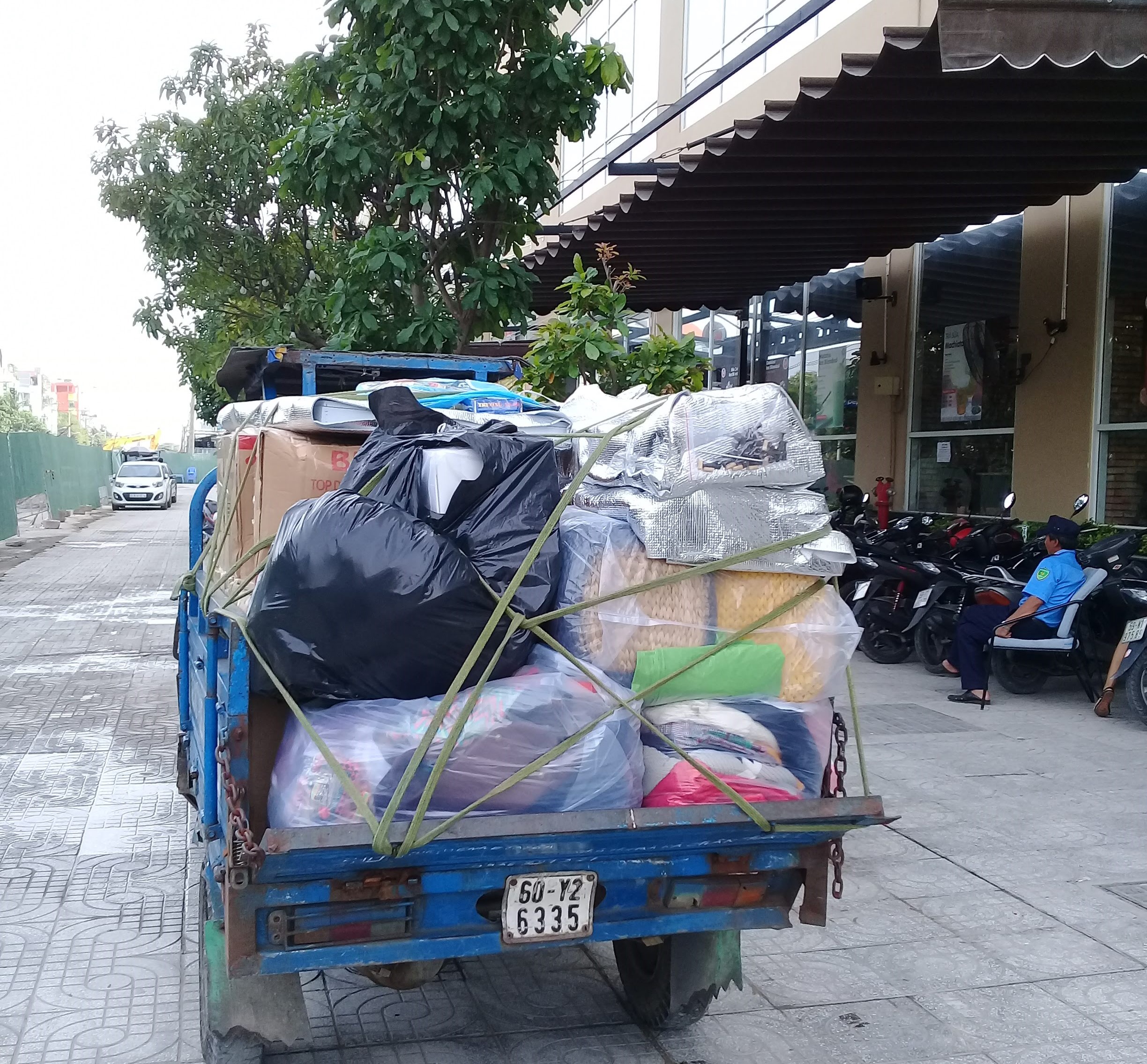 Xe ba gác chở thuê quận 9 - thuebagacsaigon.com
